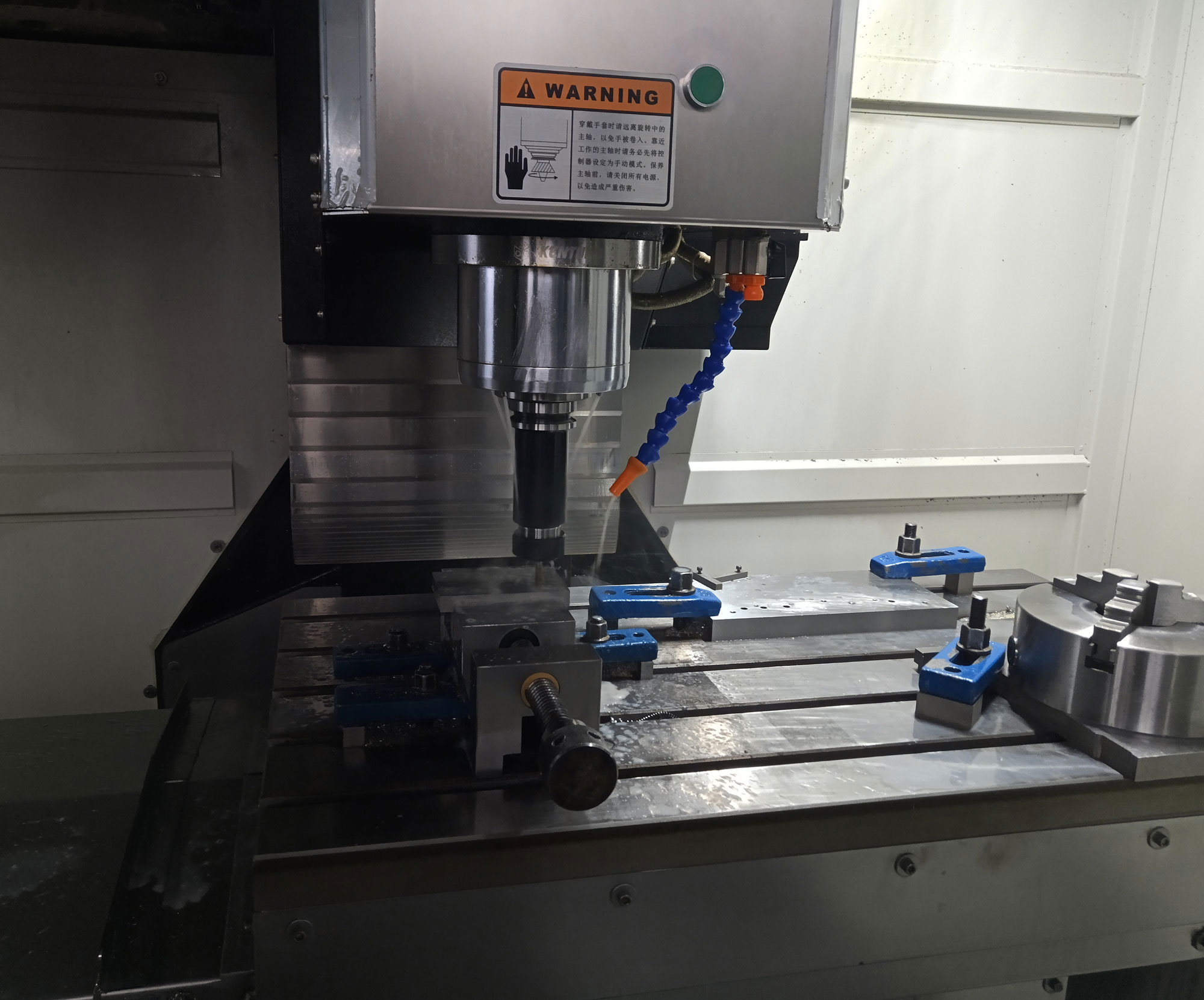 What is the reason why the aluminum profile is light and black when it is black at normal temperature? How to deal with it?